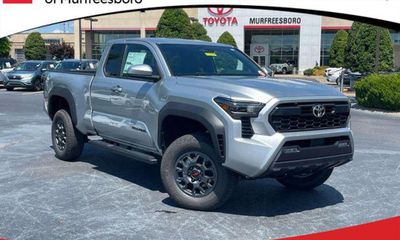 2026 Toyota Tacoma SR5 Xtracab