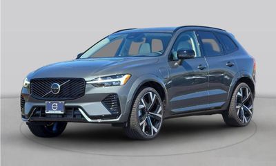 2026 Volvo XC60 Ultra Dark