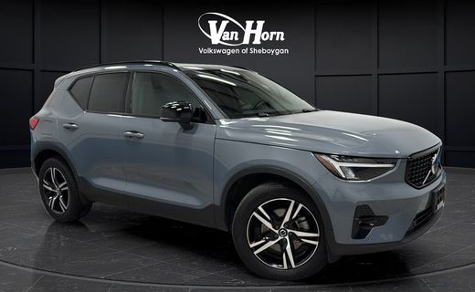 2023 Volvo XC40 Plus Dark