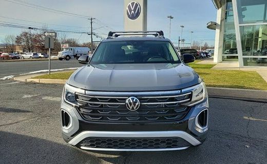 2024 Volkswagen Atlas 4MOTION Peak Edition