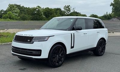 2025 Land Rover Range SE