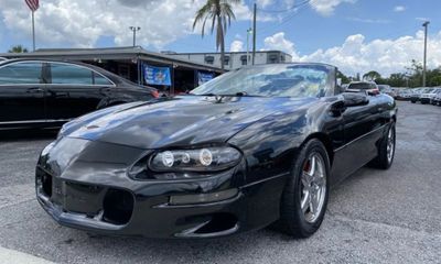 2000 Chevrolet Camaro Sport