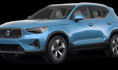 2023 Volvo XC40 Ultimate Bright