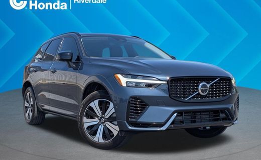 2024 Volvo XC60 Plus Dark