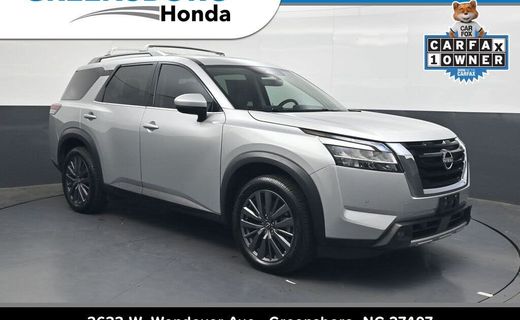 2023 Nissan Pathfinder SL