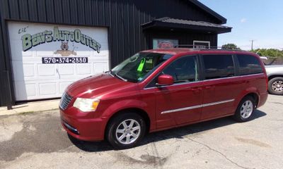 2011 Chrysler Town AND Country Touring