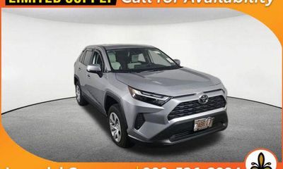 2025 Toyota RAV4 LE