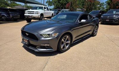 2015 Ford Mustang V6 Coupe