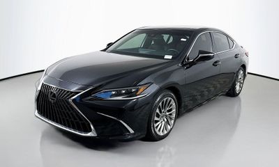 2023 Lexus ES 350 Ultra Luxury