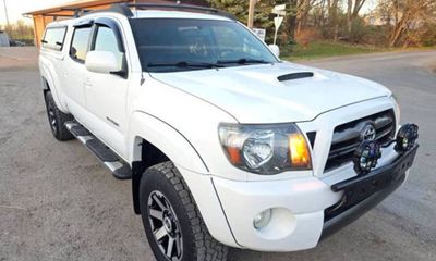 2009 Toyota Tacoma Deluxe