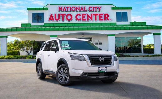 2025 Nissan Pathfinder S
