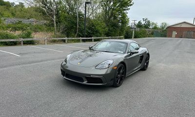 2024 Porsche 718 Cayman Style Edition