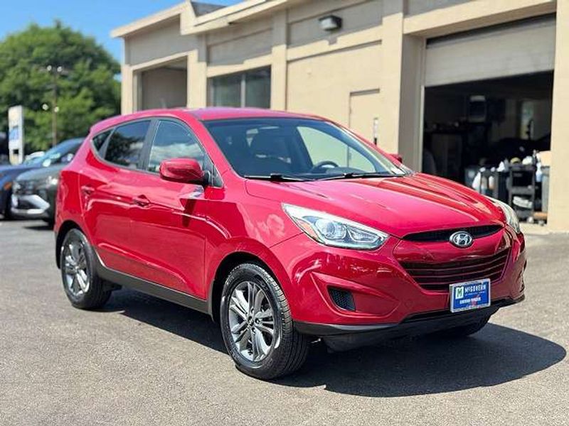 2015 Hyundai Tucson — a typically priced live listing
