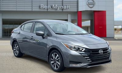2025 Nissan Versa SV