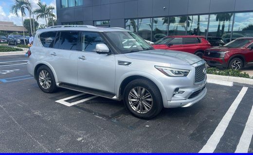 2019 Infiniti QX80 Luxe