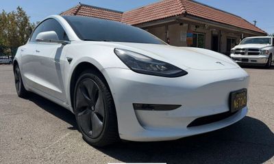 2018 Tesla Model 3 Long Range