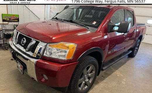 2015 Nissan Titan SV