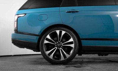 2021 Land Rover Range P525 Autobiography Fifty