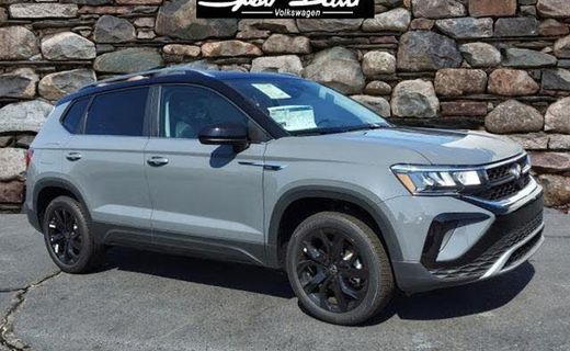2023 Volkswagen Taos SE W Sunroof