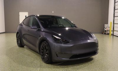 2023 Tesla Model Y Performance