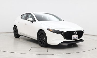 2022 Mazda MAZDA3 Premium Package