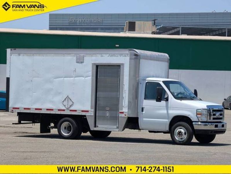 2015 Ford Econoline — a typically priced live listing