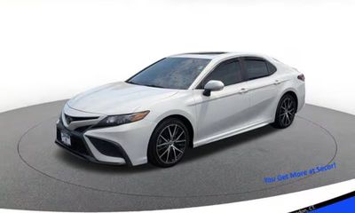 2022 Toyota Camry SE