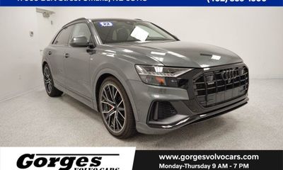 2022 Audi Q8 S Line Quattro