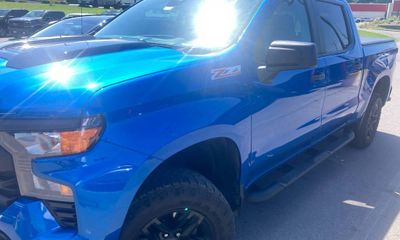 2022 Chevrolet Silverado Trail Boss Custom