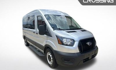 2025 Ford Transit Medium Roof