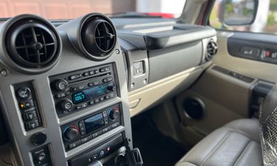 2003 Hummer H2 Base