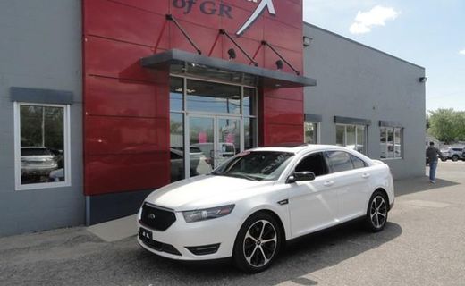 2016 Ford Taurus SHO