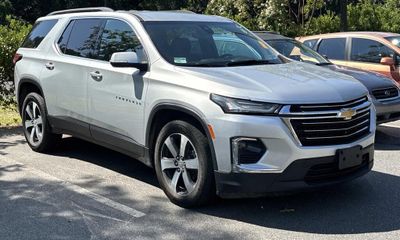 2022 Chevrolet Traverse LT