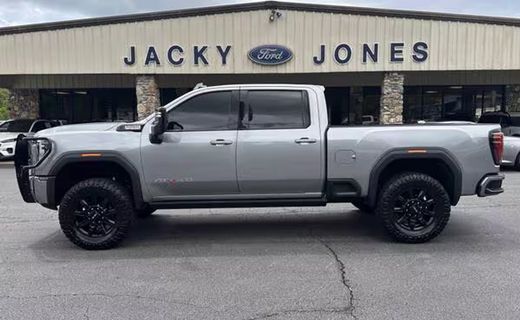 2024 GMC Sierra HD AT4