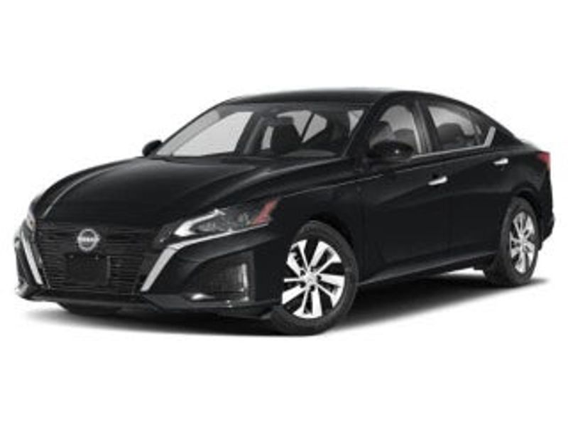 2024 Nissan Altima — a typically priced live listing
