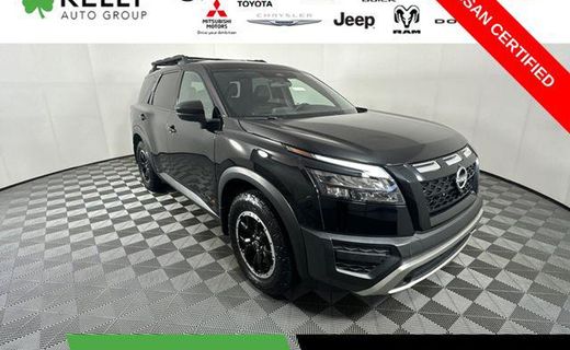 2024 Nissan Pathfinder SV