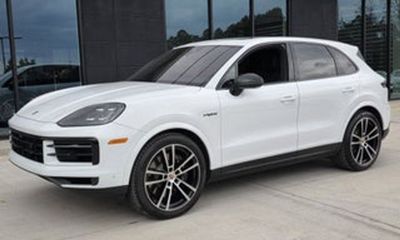 2026 Porsche Cayenne S E Hybrid