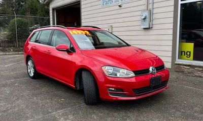 2015 Volkswagen Golf Sportwagen 1 8T TDI