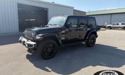 2024 Jeep Wrangler Sahara 4XE