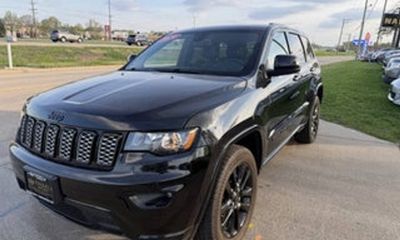 2020 Jeep Grand Cherokee Laredo