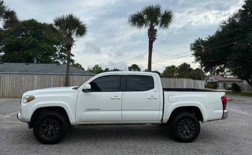 2020 Toyota Tacoma SR5