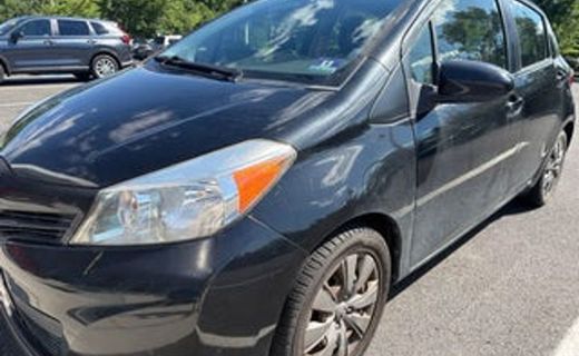 2013 Toyota Yaris LE