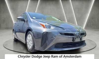 2022 Toyota Prius LE