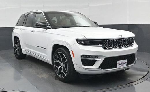 2022 Jeep Grand Cherokee Summit