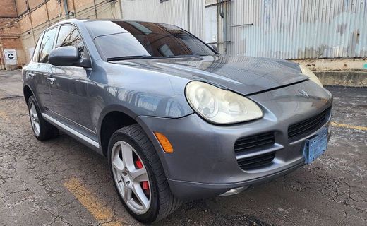 2005 Porsche Cayenne