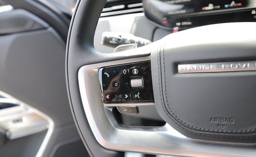 2026 Land Rover Range SE