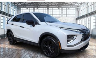 2022 Mitsubishi Eclipse Cross LE