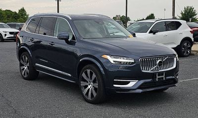 2024 Volvo XC90 Plus Bright
