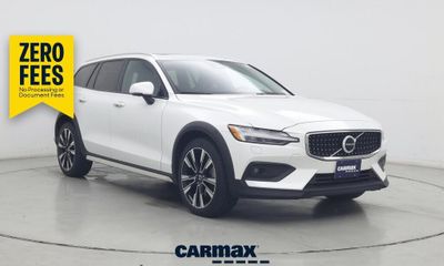 2023 Volvo V60CC Ultimate