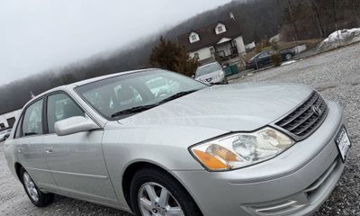 2003 Toyota Avalon XL